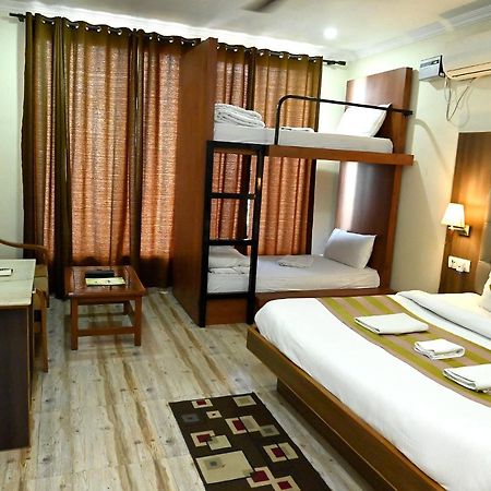 Hotel Peepal Tree Rishīkesh Buitenkant foto